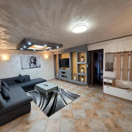 Monterosso With Parking Space * Umag